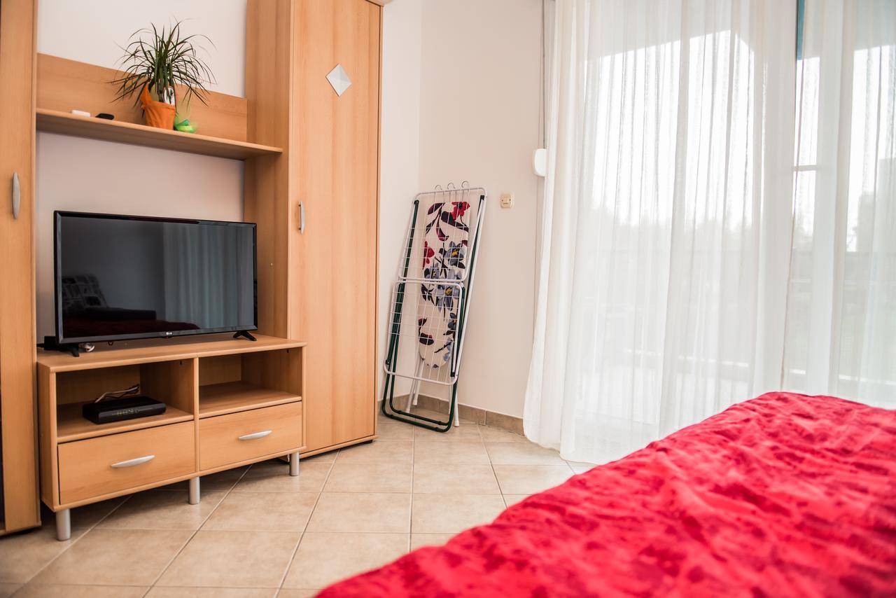 Апартаменты Studio Jere Near Sea Сплит Экстерьер фото